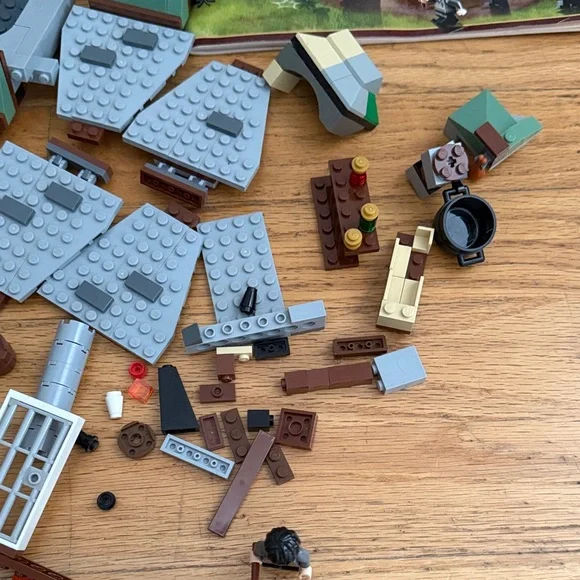 LEGO Harry Potter Pieces and Partial Sets with Minifigures  4758  4738 - Picture 4 of 16